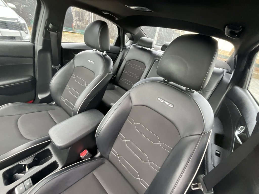 Used 2022 Kia Forte GT-Line w/ GT-Line Premium Package image 9