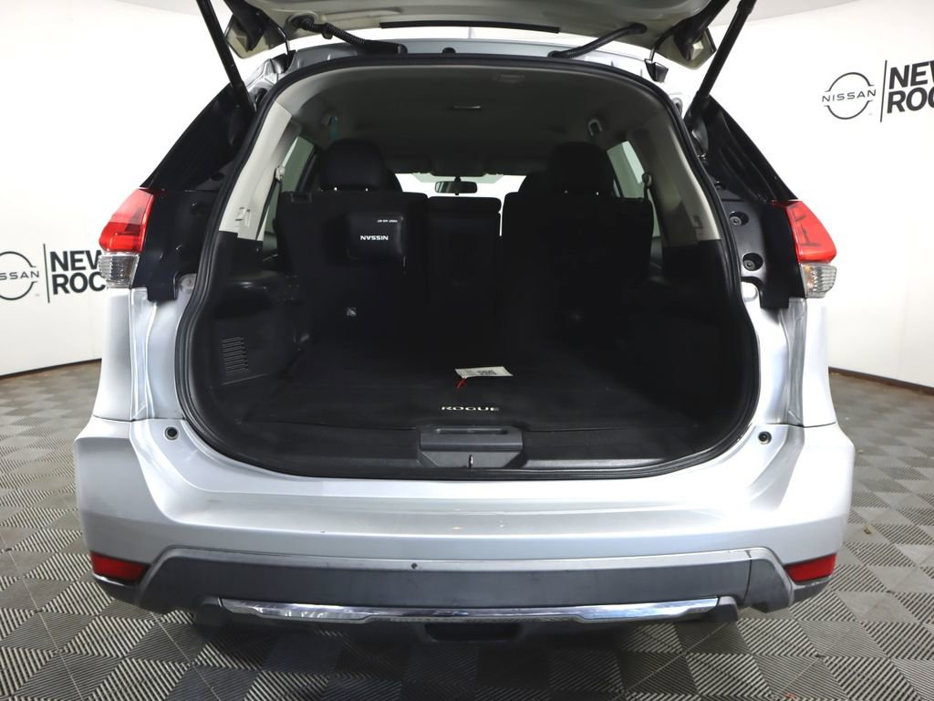 Used 2018 Nissan Rogue SV AWD/4WD image 21