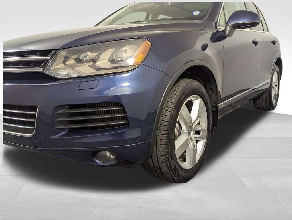 Used 2012 Volkswagen Touareg Sport AWD/4WD image 56