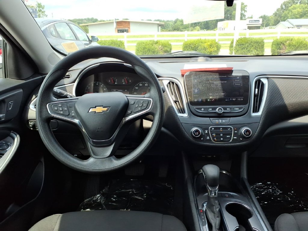 Used 2024 Chevrolet Malibu LT FWD image 16