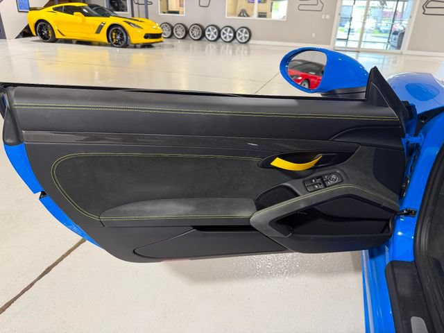 Used 2022 Porsche 718 Cayman GT4 RWD image 17