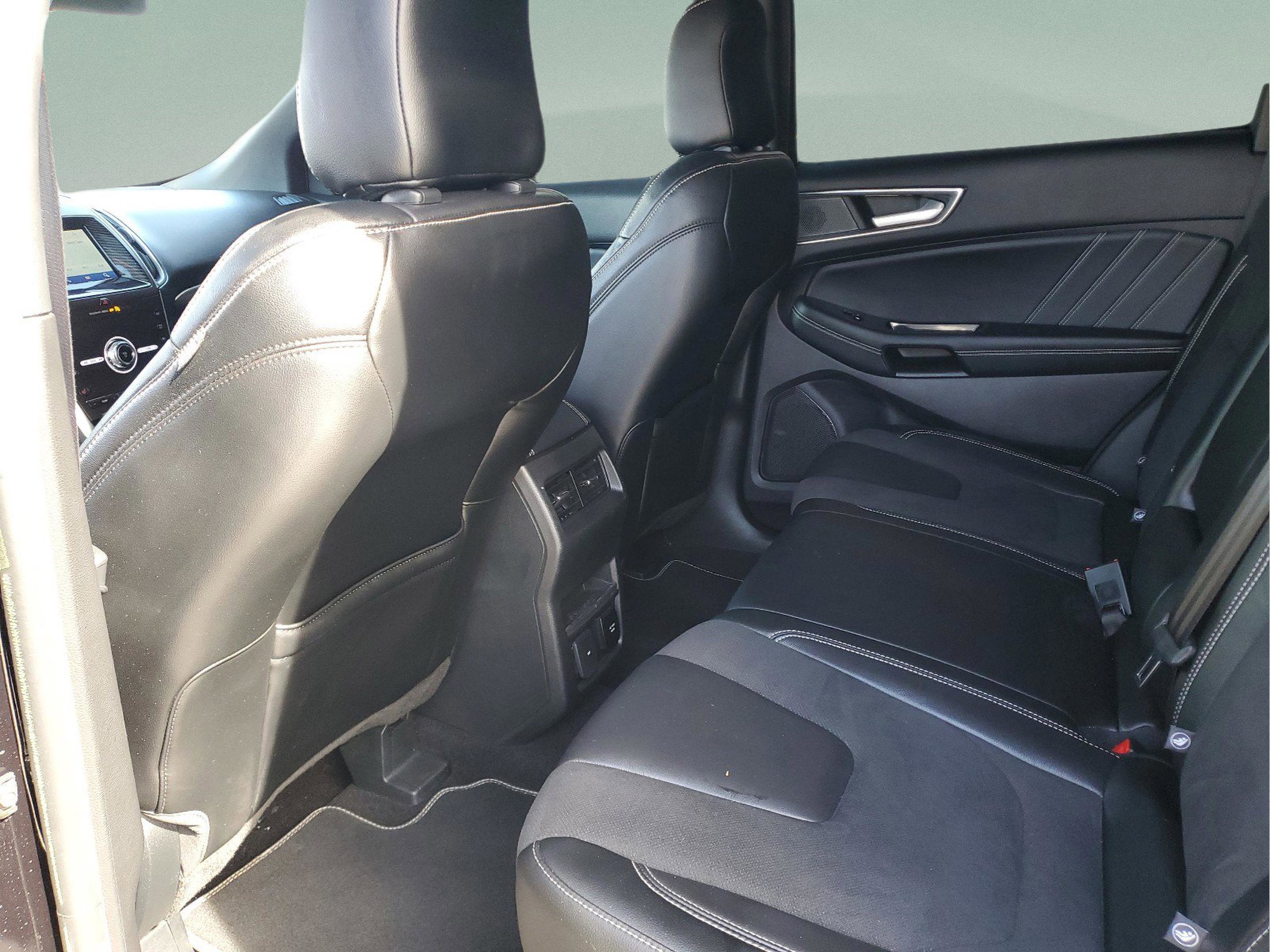 Used 2020 Ford Edge ST image 10