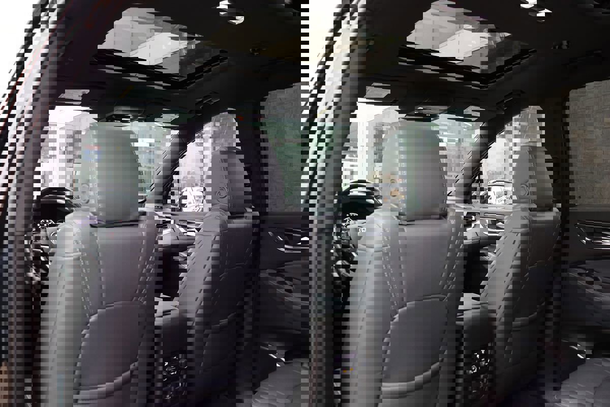 Used 2022 Buick Enclave Premium w/ Experience Buick Package image 38