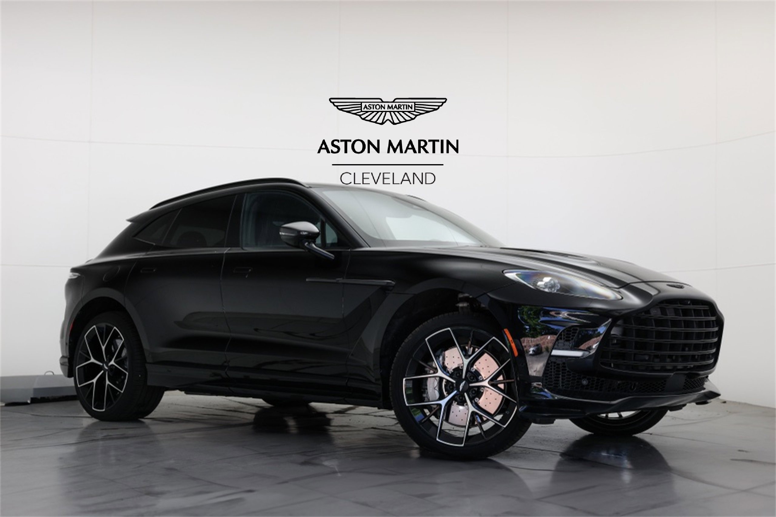 Used 2025 Aston Martin DBX 707 image 1
