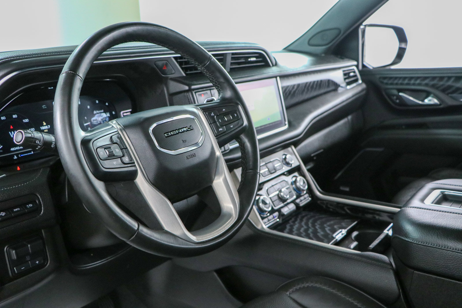 Used 2023 GMC Yukon Denali w/ Max Trailering Package AWD/4WD image 26