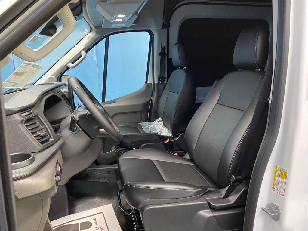 New 2026 Ford Transit 250 148 Medium Roof w/ Load Area Protection Package image 16