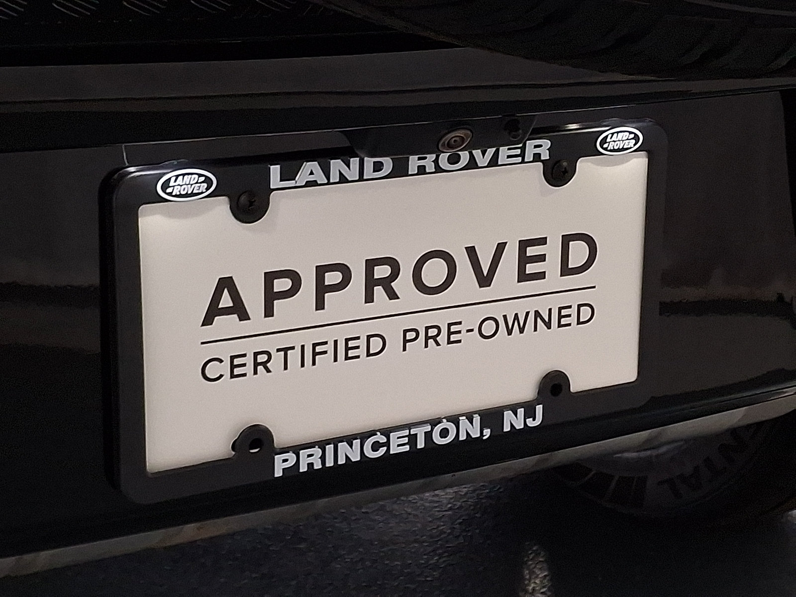 Certified 2025 Land Rover Defender 110 X AWD/4WD image 30