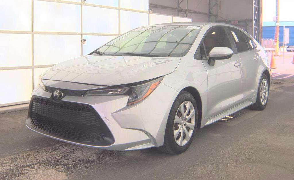 Used 2021 Toyota Corolla LE FWD image 4