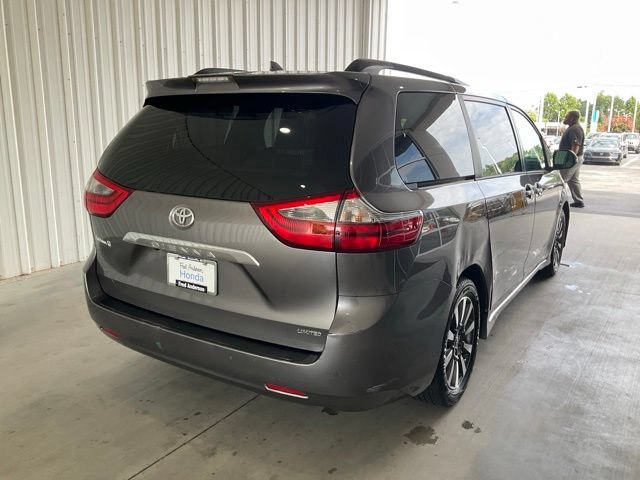 Used 2020 Toyota Sienna Limited Premium FWD image 23