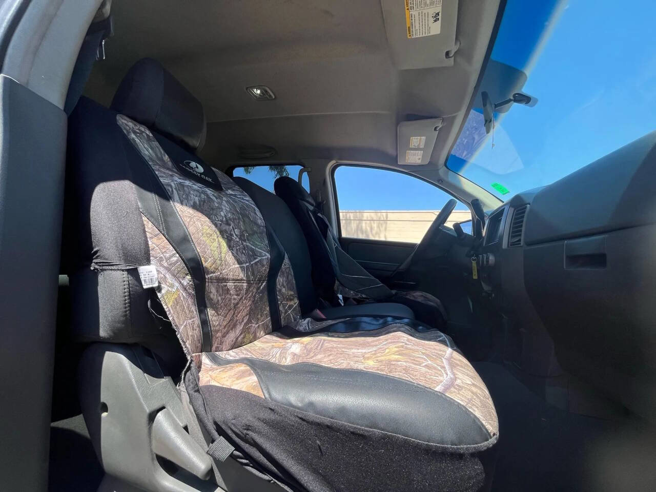 Used 2006 Nissan Titan XE image 12