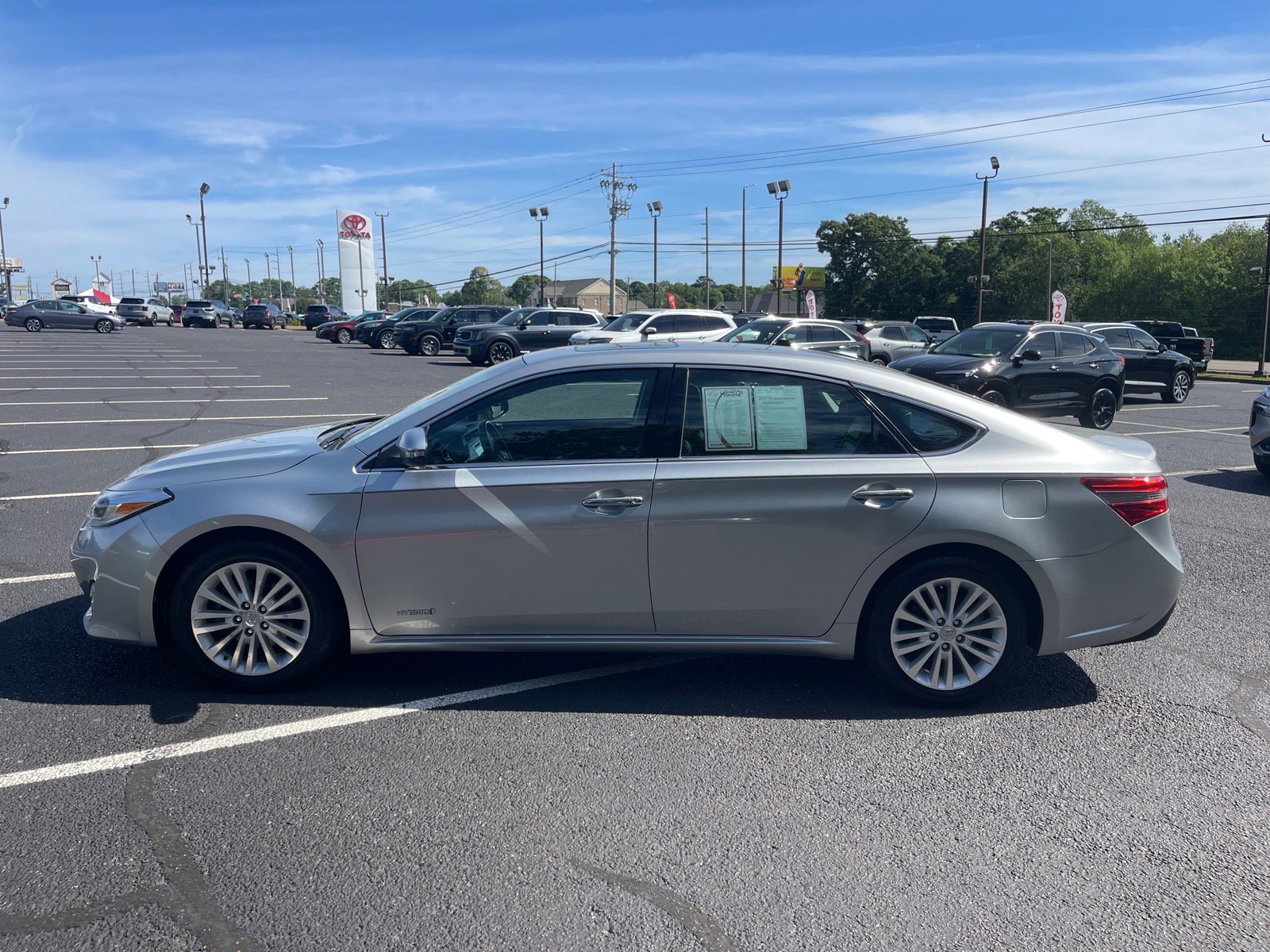 Used 2015 Toyota Avalon Limited w/ Technology Package FWD image 13