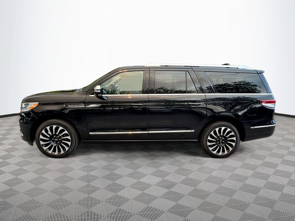 Used 2023 Lincoln Navigator L Black Label AWD/4WD image 9