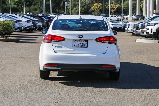 Used 2018 Kia Forte LX w/ LX Rear Camera Package image 4
