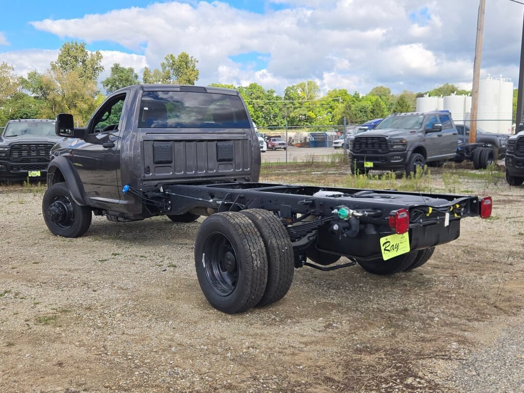 New 2026 RAM 5500 Tradesman AWD/4WD image 11