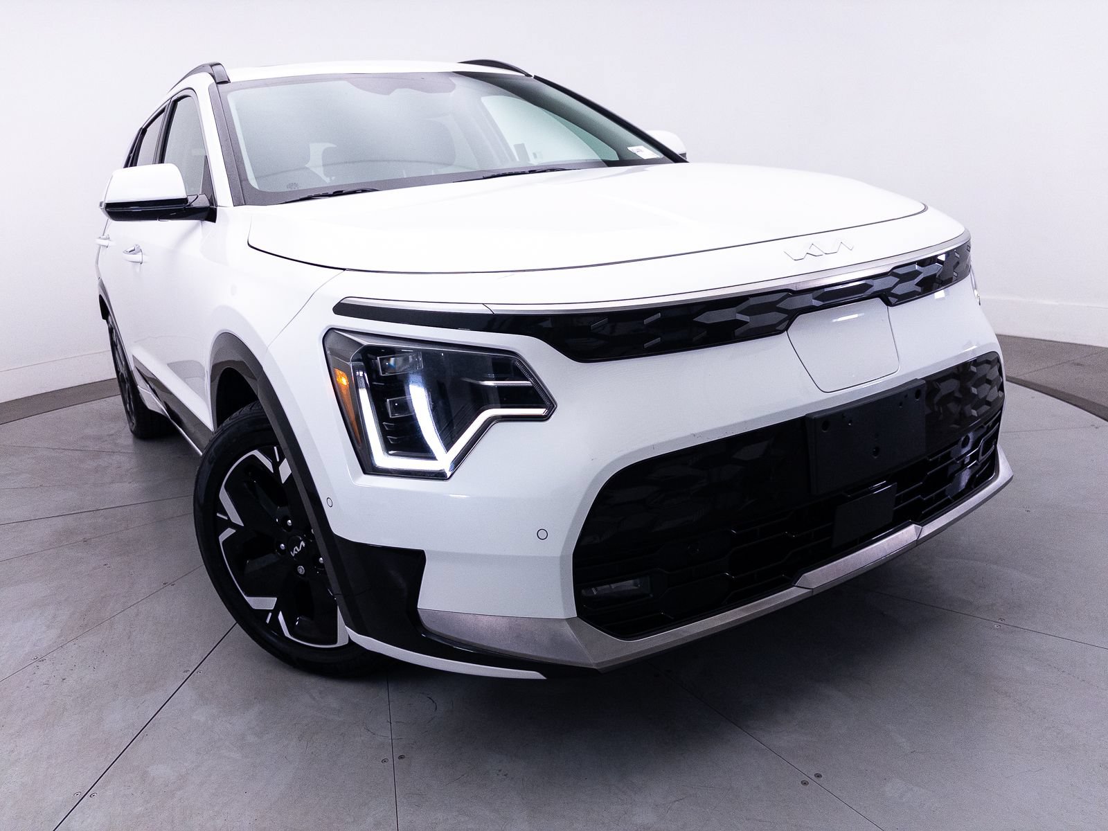 Certified 2023 Kia Niro Wave FWD image 9