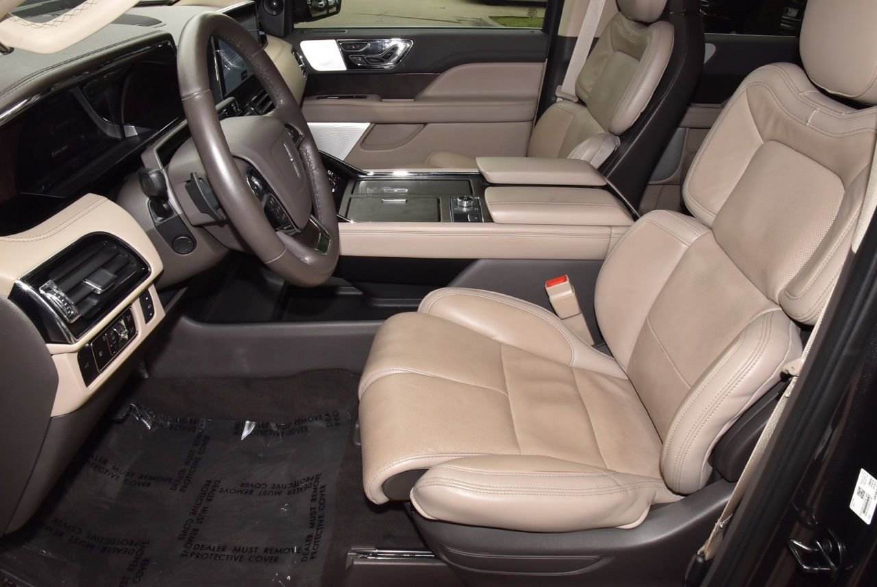 Used 2024 Lincoln Navigator Reserve image 13