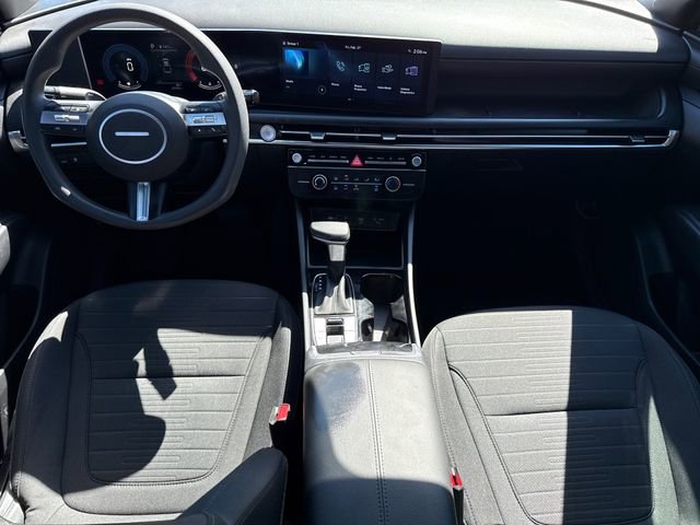 Certified 2025 Hyundai Santa Cruz SE image 10