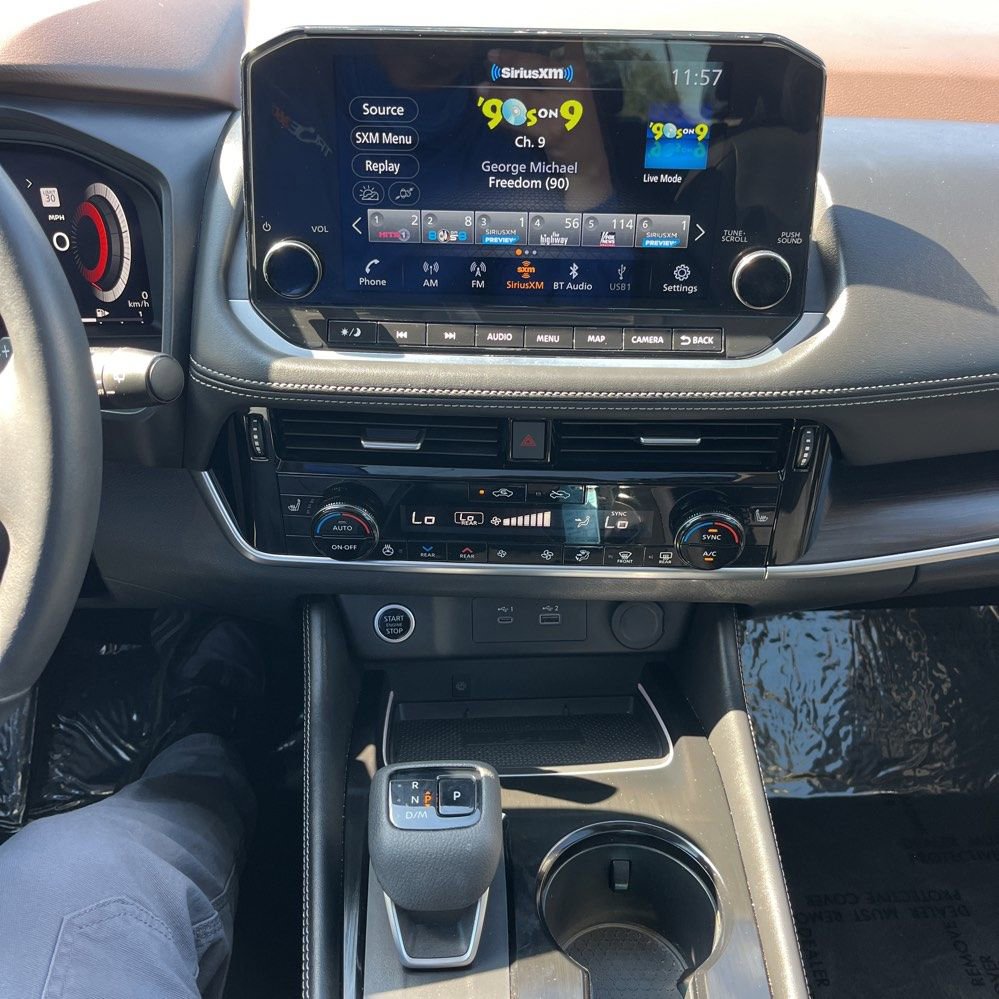 Used 2023 Nissan Rogue Platinum w/ Platinum Premium Package image 13