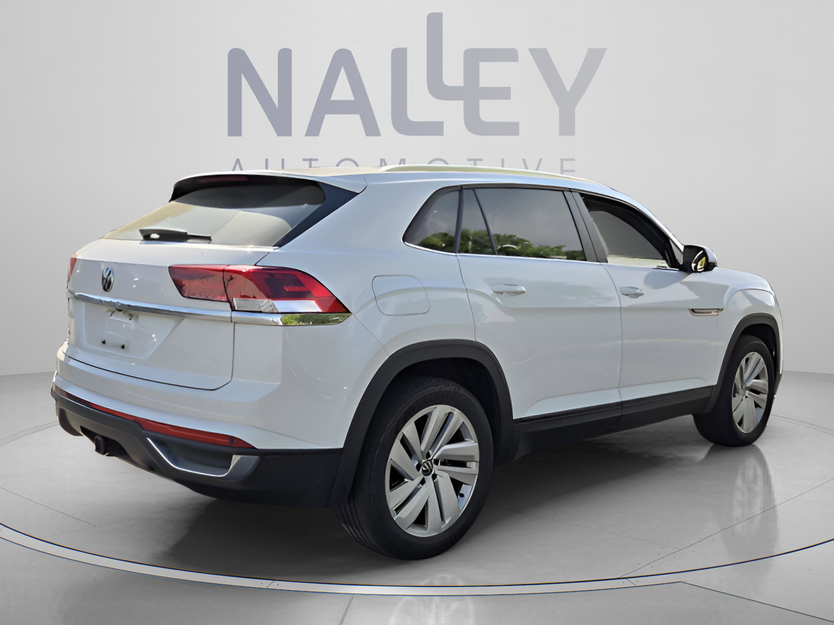 Used 2023 Volkswagen Atlas Cross Sport SE image 5