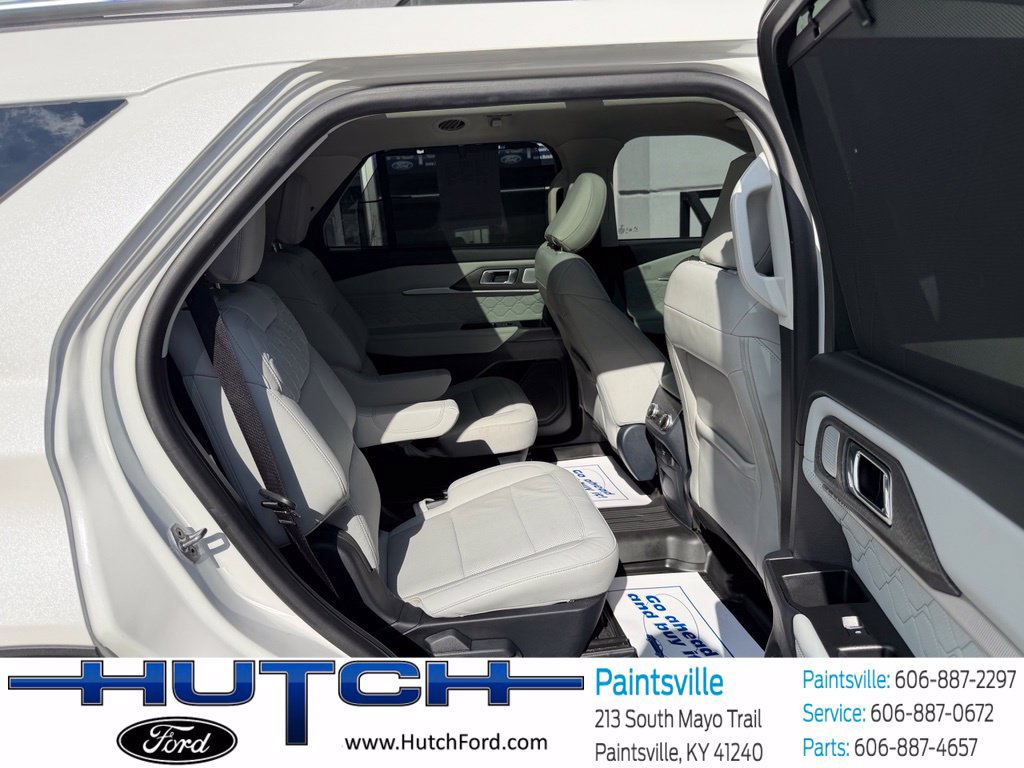 Used 2025 Ford Explorer Platinum w/ Ultimate Package AWD/4WD image 29