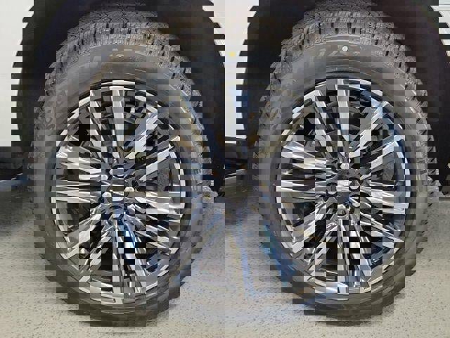 Certified 2023 Cadillac Escalade ESV Sport image 9