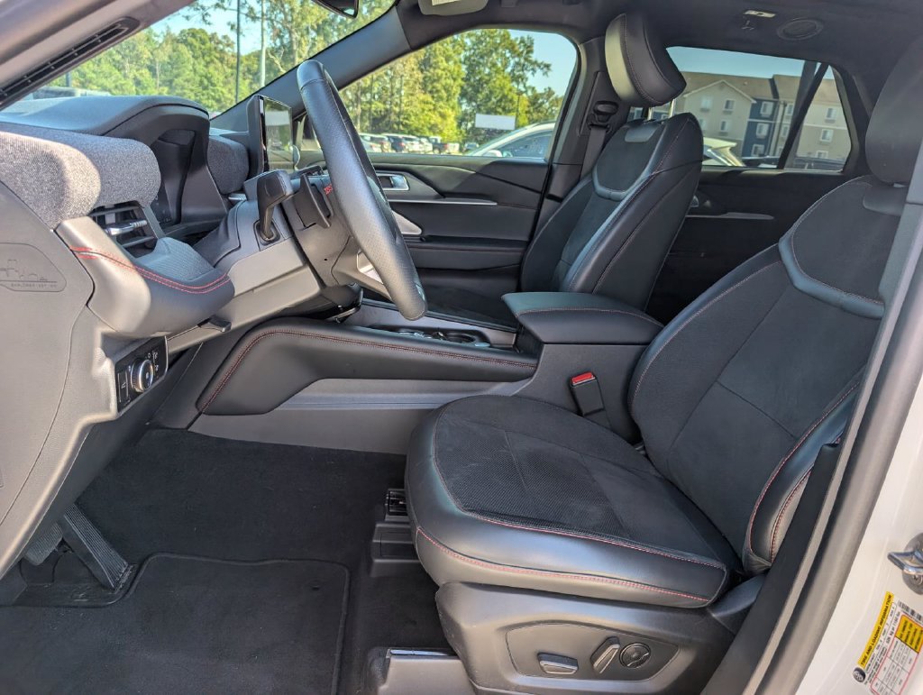 Used 2025 Ford Explorer ST w/ Sun And Sound Package AWD/4WD image 27