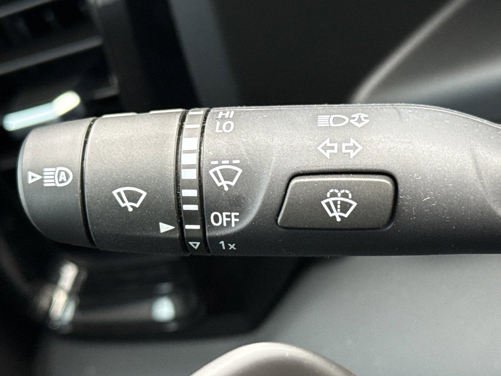 Used 2024 GMC Sierra 1500 AT4 w/ Technology Package image 29