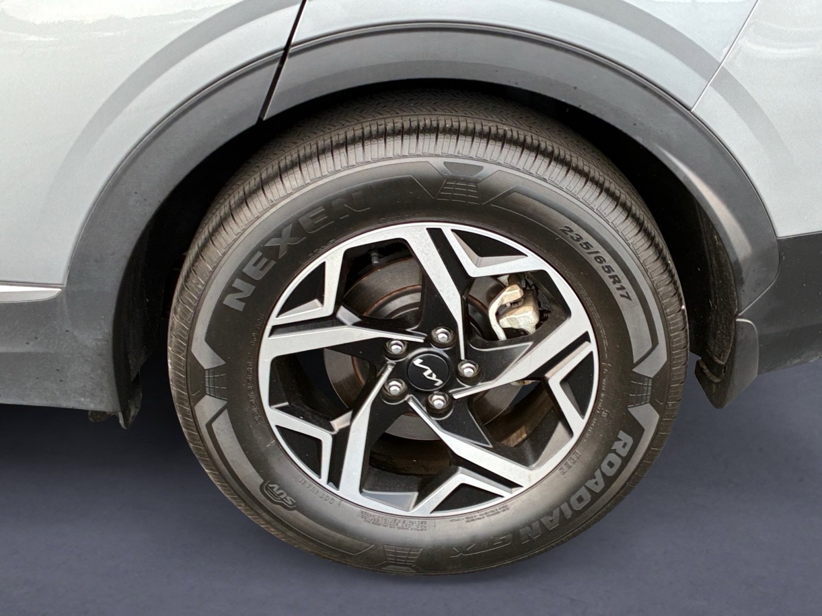Used 2024 Kia Sportage LX FWD image 9