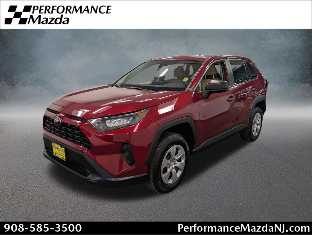 Used 2022 Toyota RAV4 LE AWD/4WD image 1