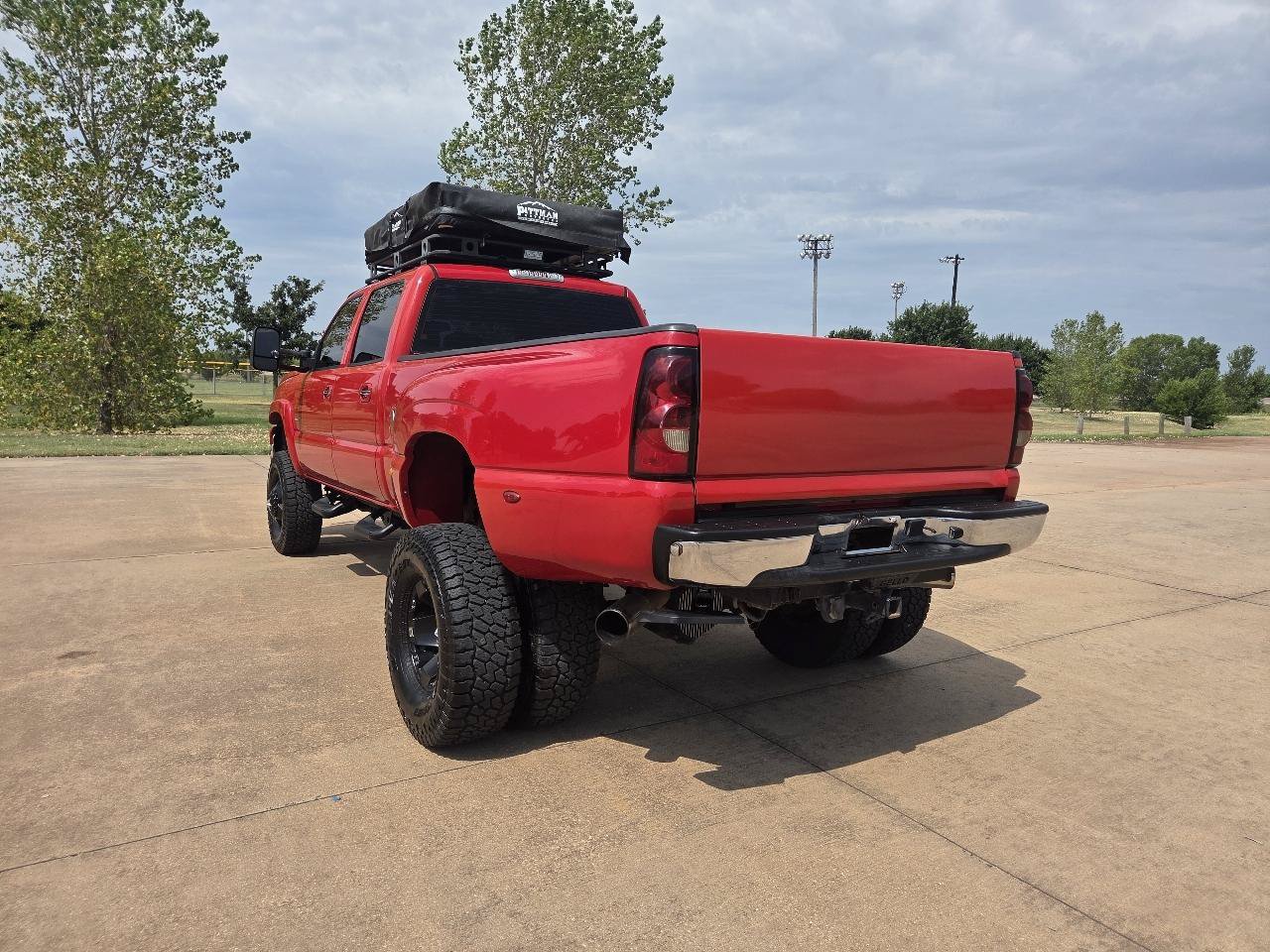 Used 2005 Chevrolet Silverado 3500 LS w/ Heavy-Duty Power Package AWD/4WD image 7