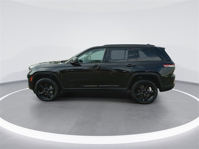 Used 2023 Jeep Grand Cherokee Altitude image 5