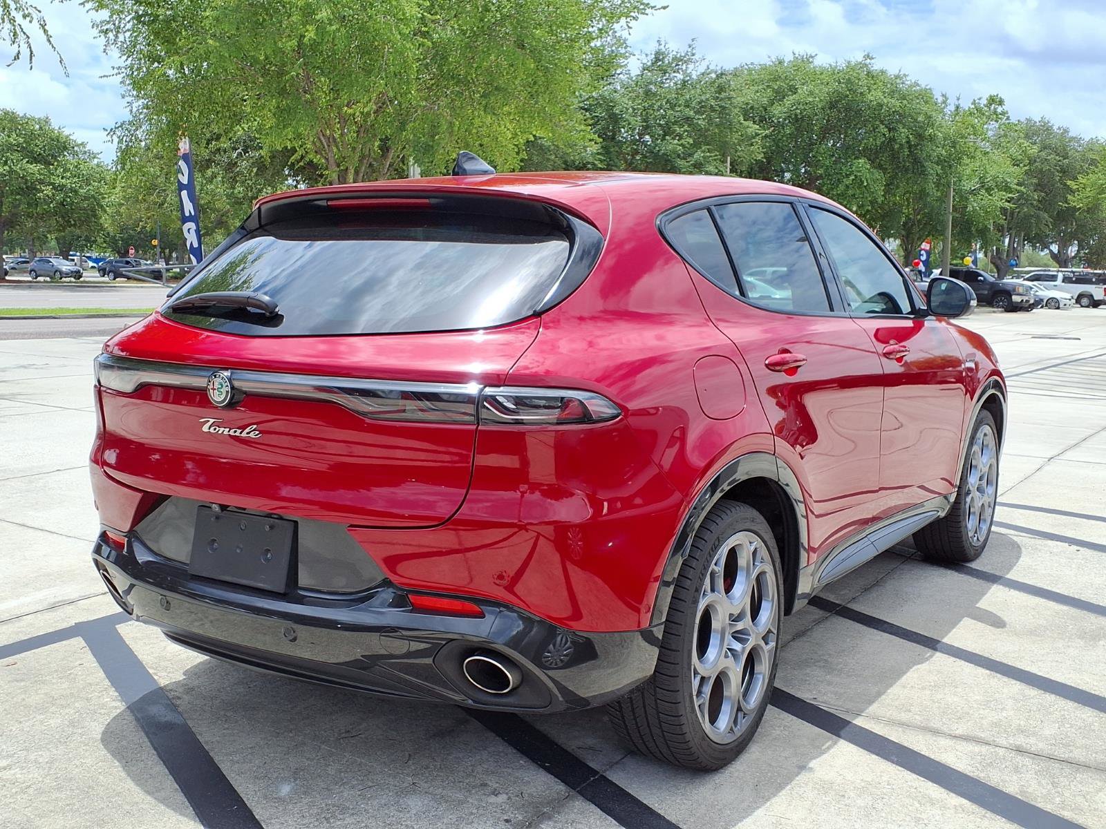 Used 2024 Alfa Romeo Tonale Veloce AWD/4WD image 12