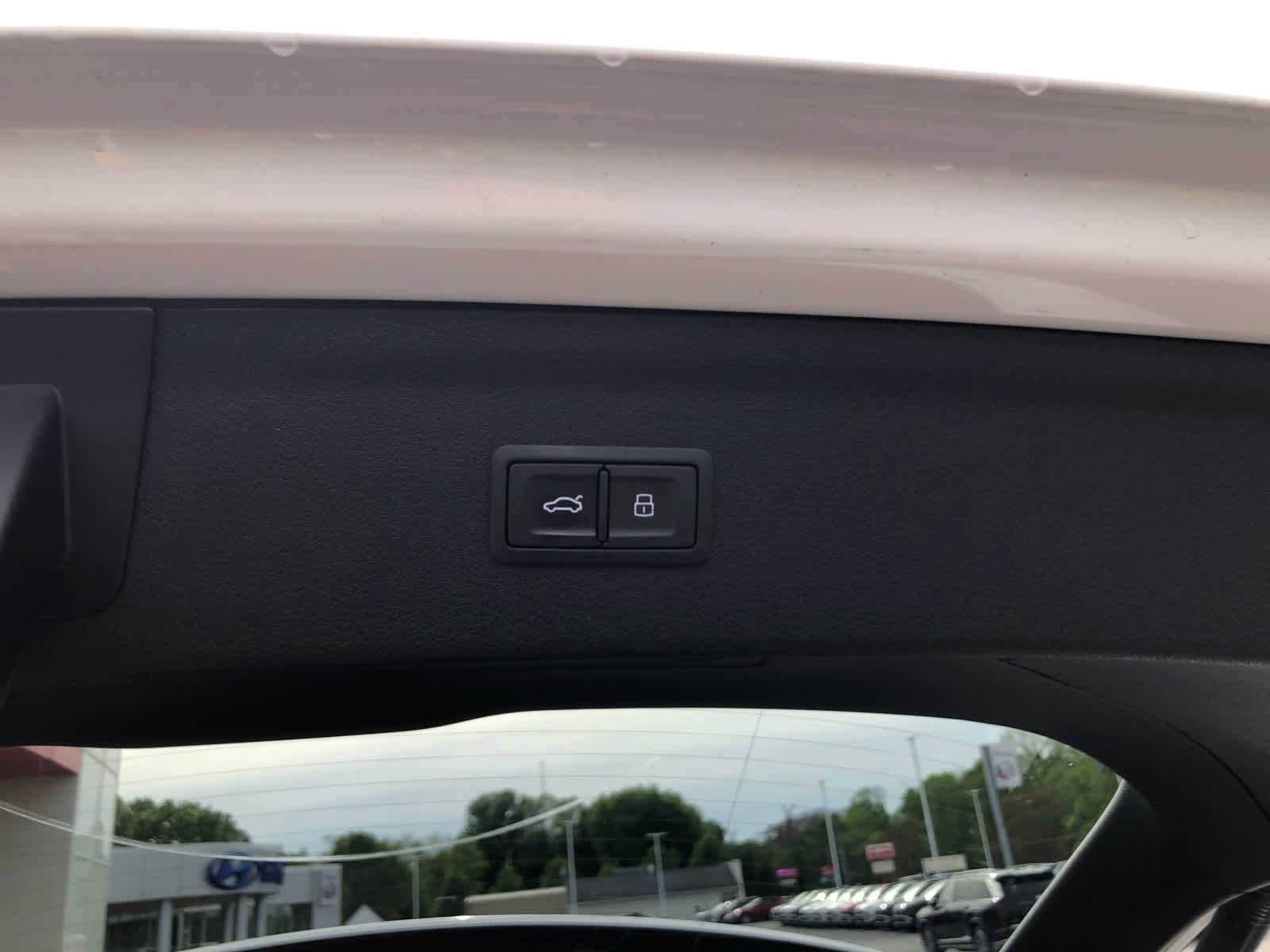 Used 2018 Audi Q3 2.0T Premium AWD/4WD image 28