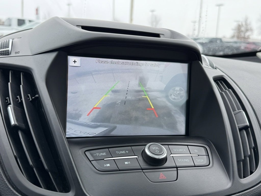 Used 2017 Ford C-MAX Energi SE w/ Equipment Group 401A image 4