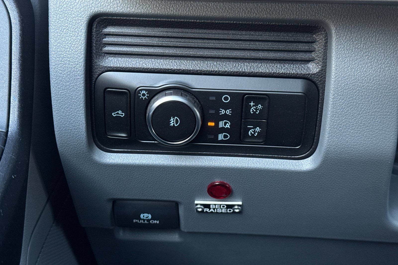New 2025 Ford F550 4x4 SuperCab Super Duty image 28