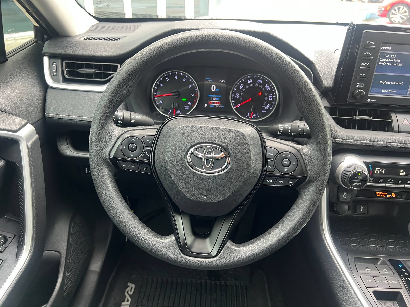 Used 2020 Toyota RAV4 XLE FWD image 21