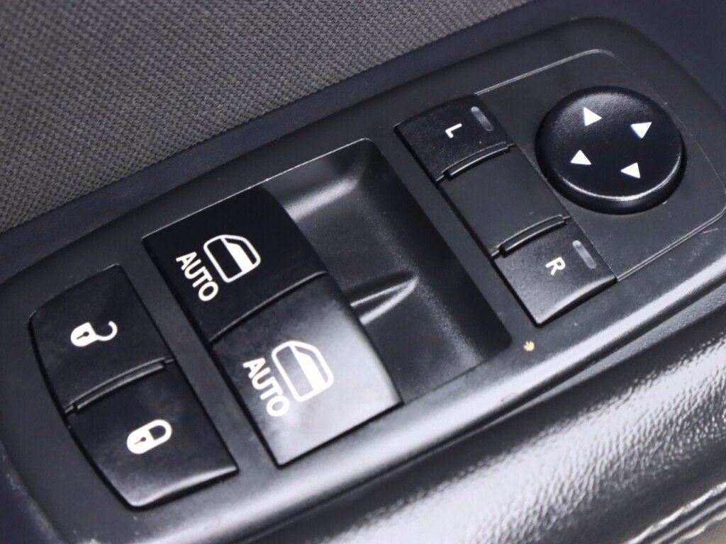 Used 2018 Dodge Challenger SXT image 23