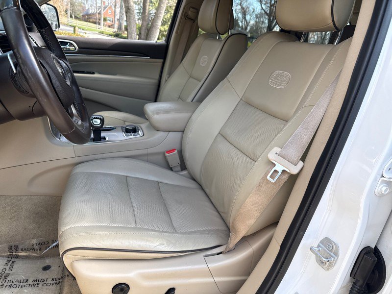 Used 2015 Jeep Grand Cherokee Overland w/ Advanced Technology Group image 16