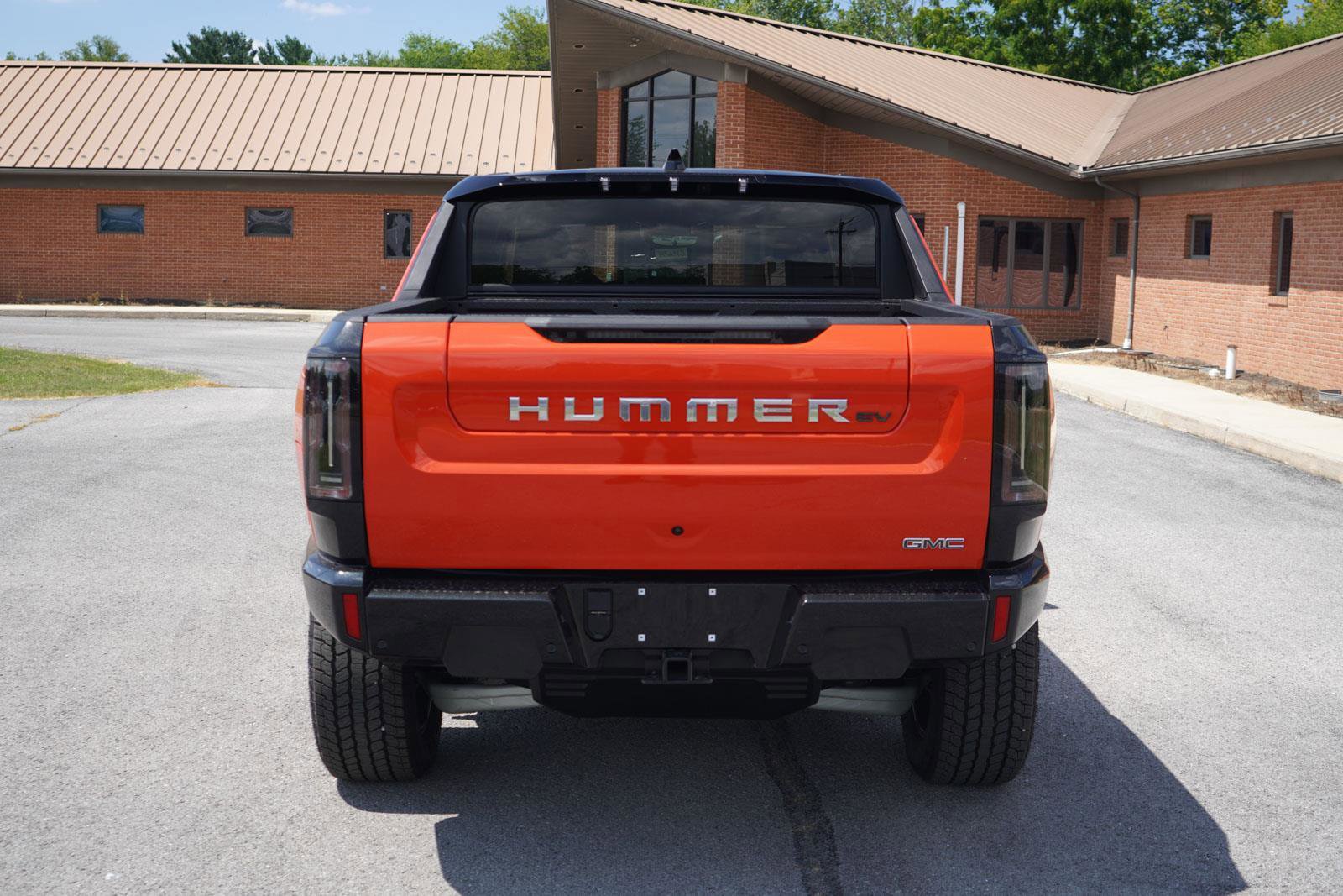 New 2025 GMC Hummer EV 2X w/ LPO, Dark Essentials Package image 4