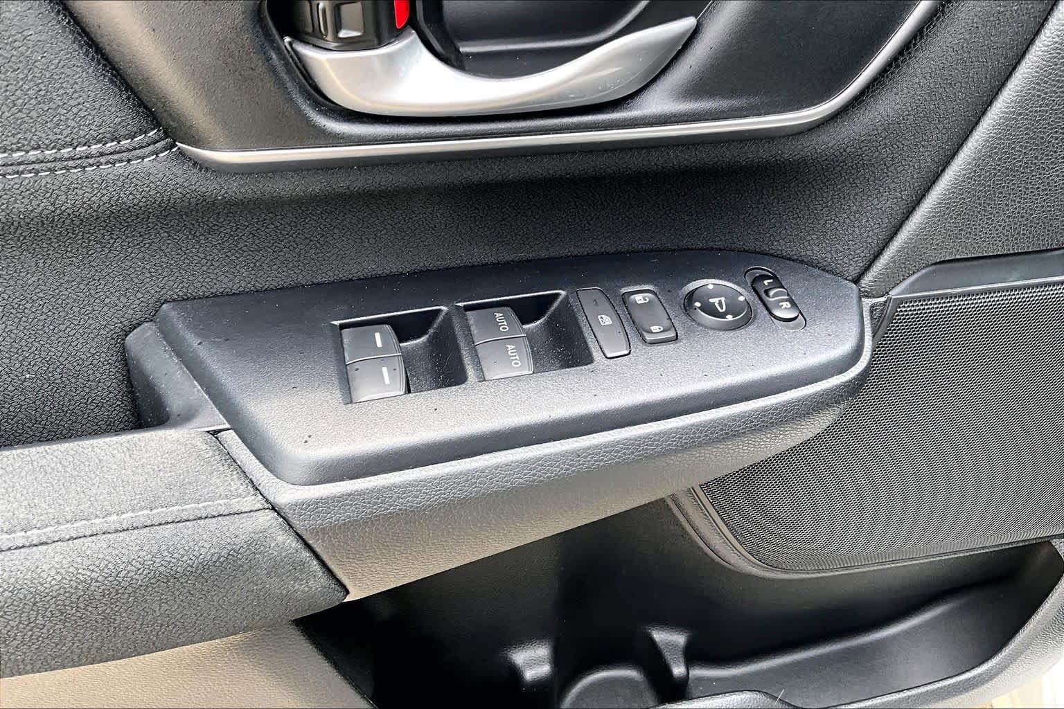 Used 2019 Honda CR-V EX image 33