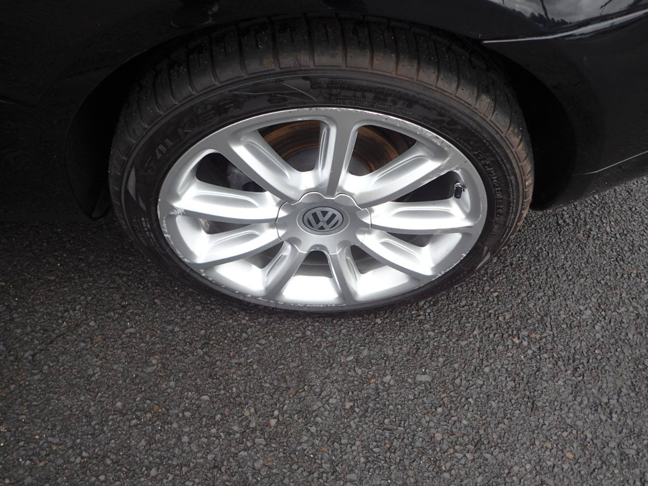 Used 2010 Volkswagen Eos Lux FWD image 28