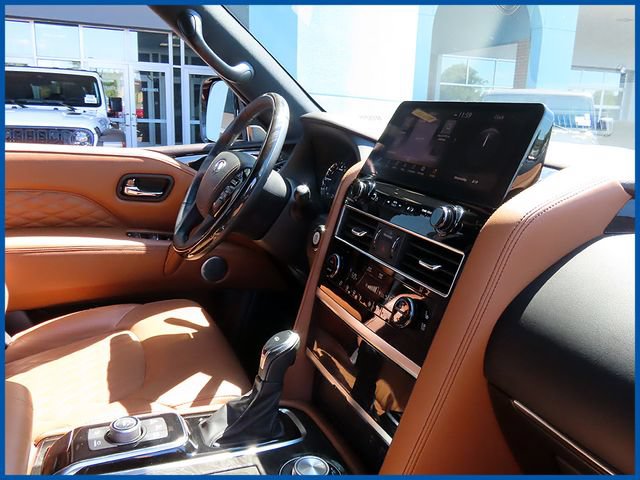 Used 2023 INFINITI QX80 Sensory w/ All-Season Package AWD/4WD image 8