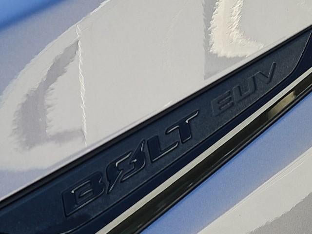 Used 2022 Chevrolet Bolt EUV Premier w/ Sun & Sound Package FWD image 32