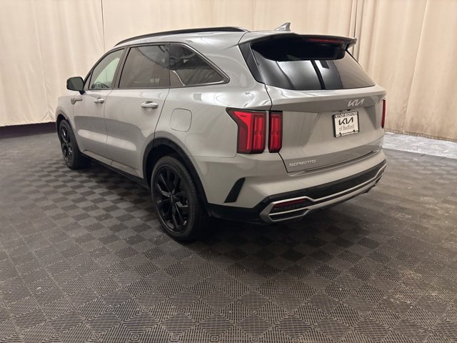 Certified 2023 Kia Sorento SX image 10