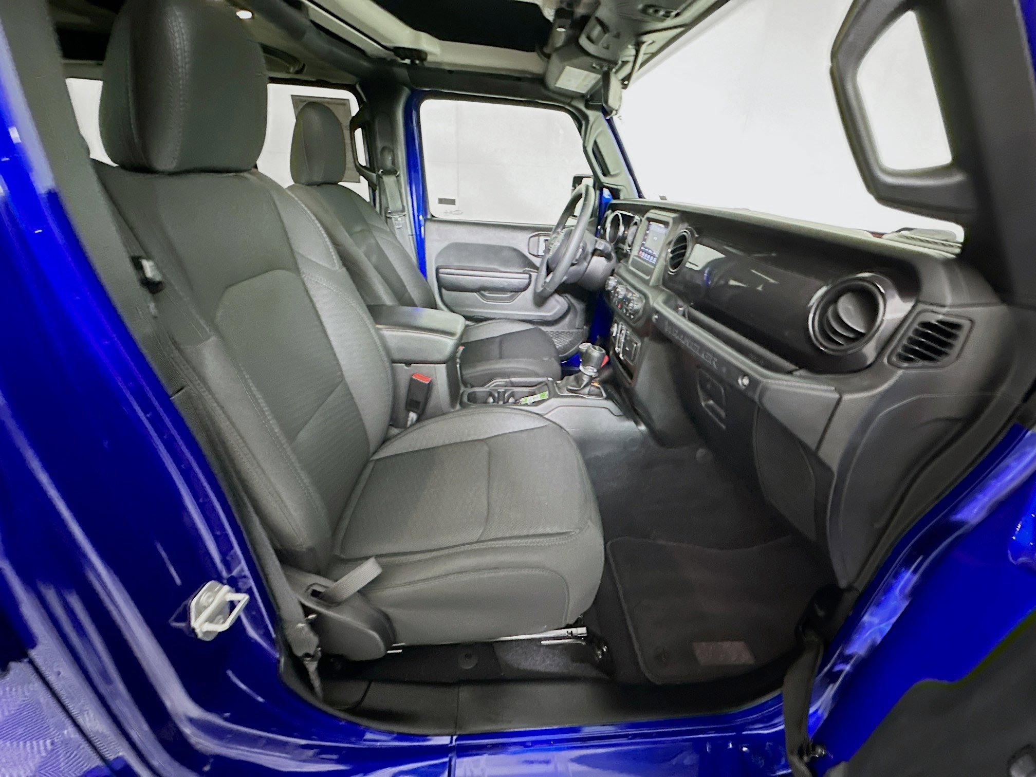 Used 2020 Jeep Wrangler Unlimited Sport AWD/4WD image 29