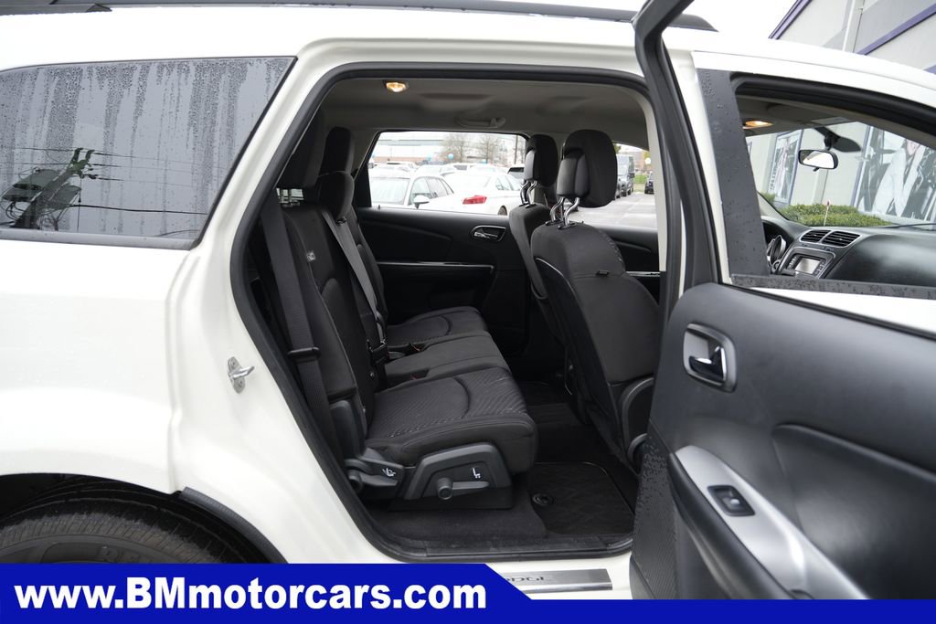 Used 2018 Dodge Journey SE w/ Mopar All Weather Group FWD image 34