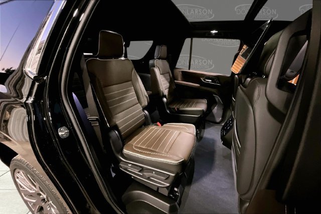 New 2026 GMC Yukon Denali Ultimate AWD/4WD image 15