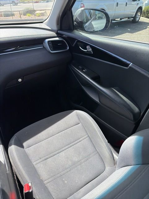 Used 2017 Kia Sorento L FWD image 10