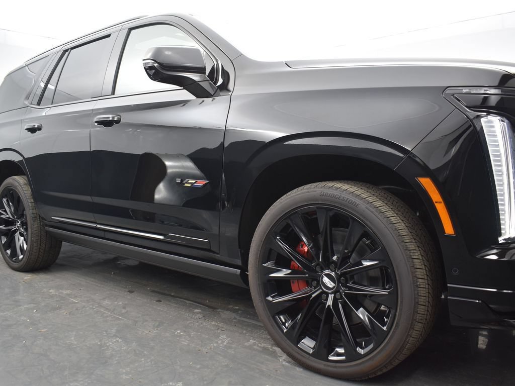 Certified 2025 Cadillac Escalade V w/ LPO, ONYX Package AWD/4WD image 42