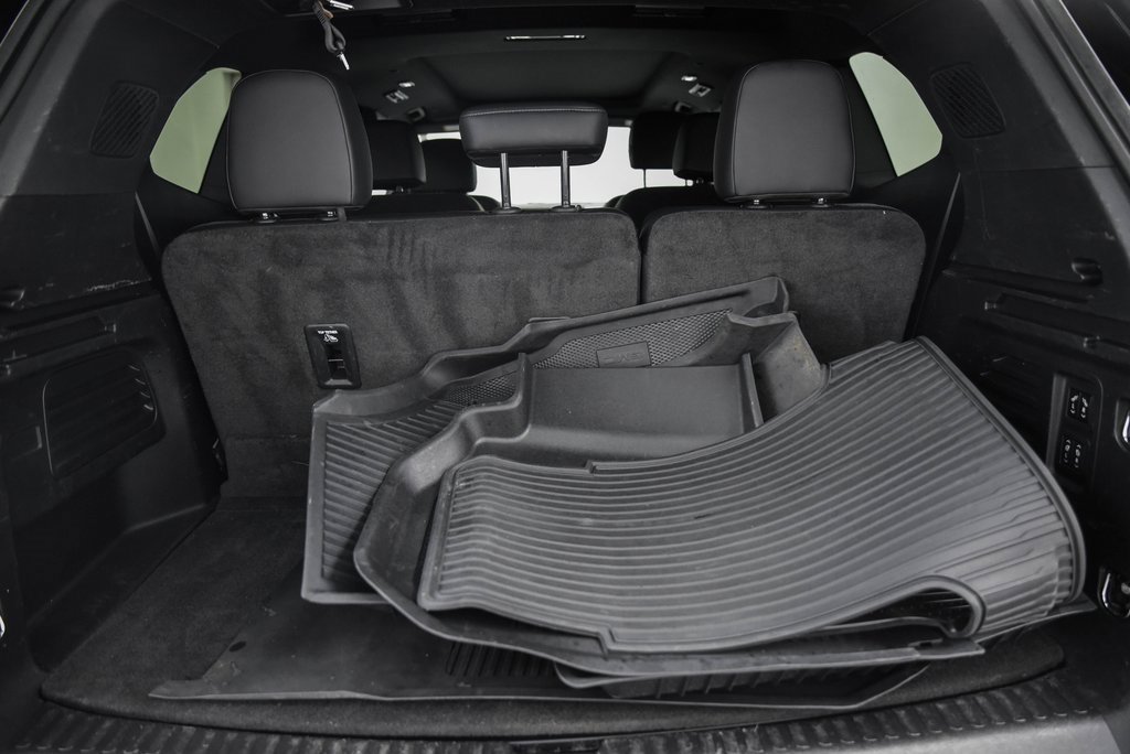 Used 2024 GMC Acadia Denali w/ Super Cruise Package image 13